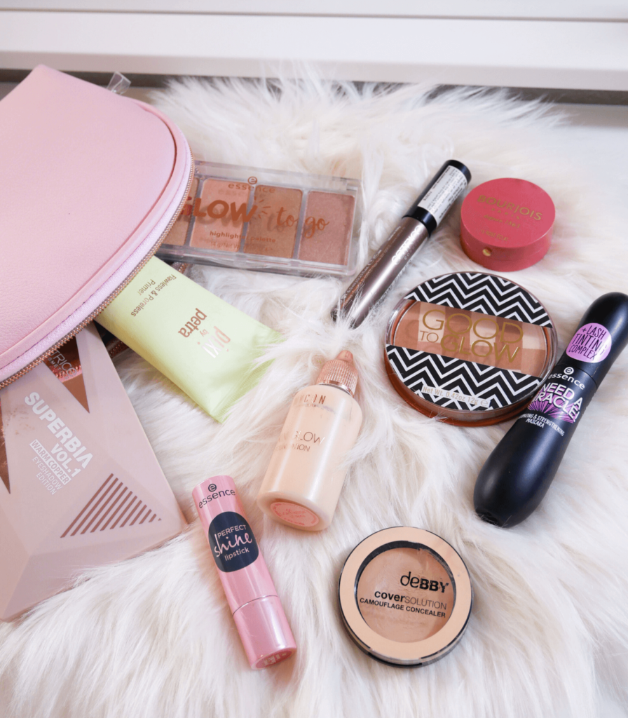 Trucco semplice e veloce per occhi e viso