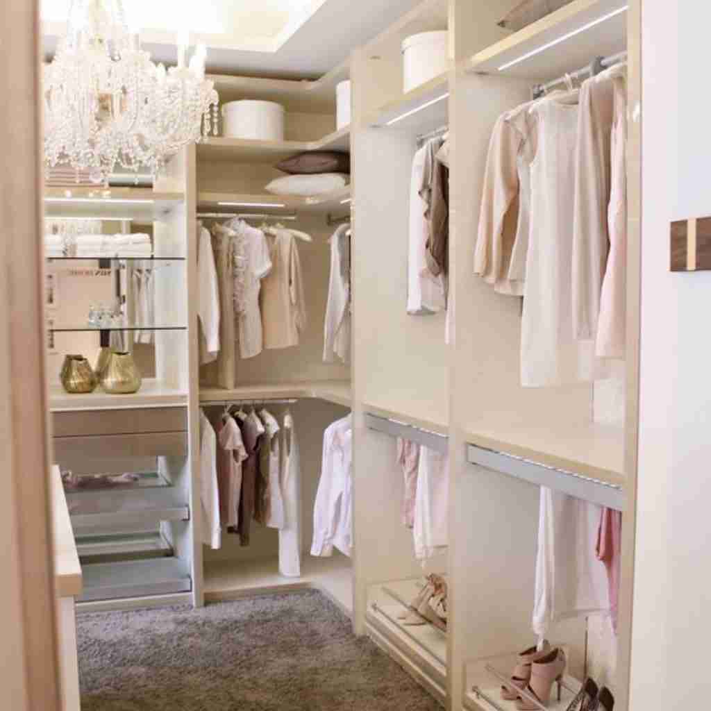 Come organizzare il guardaroba perfetto