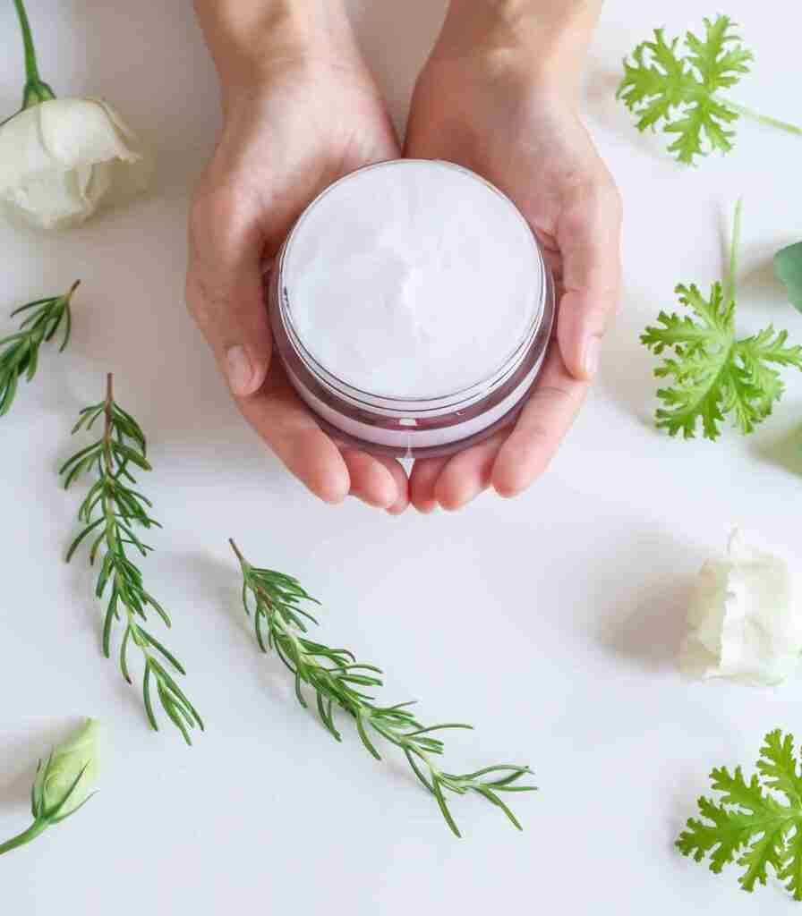 Crema idratante naturale per mani screpolate