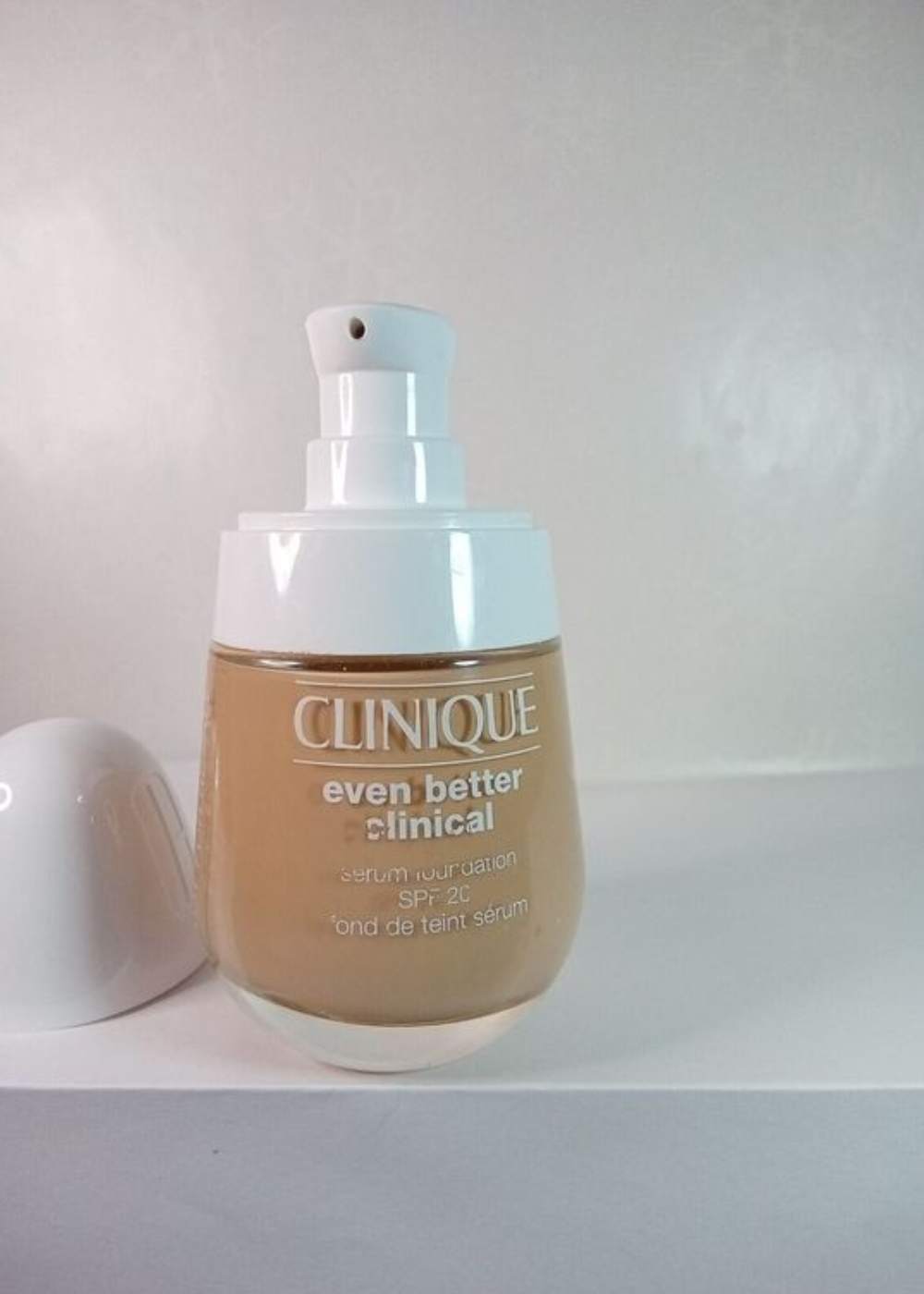 Fondotinta Clinique Even Better Clinical Serum Foundation