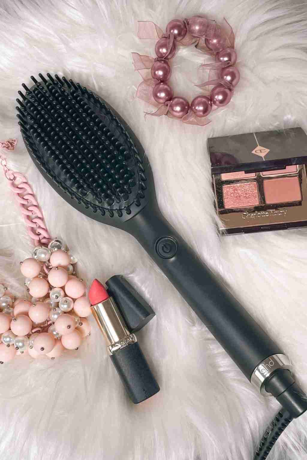 Capelli lisci in pochi minuti con la spazzola lisciante Ghd Glide