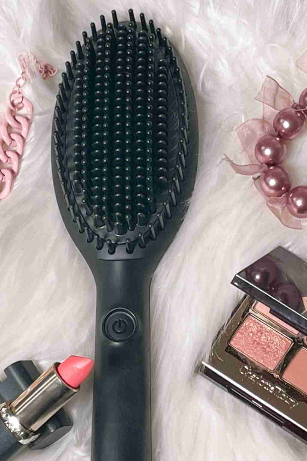 Capelli lisci in pochi minuti con la spazzola lisciante Ghd Glide