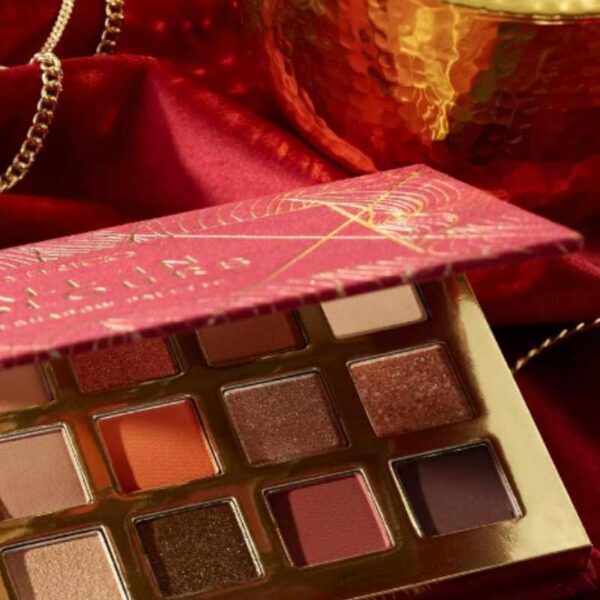 all in Colours palette ombretti Catrice