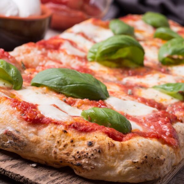 Pizza in Teglia Alta, Soffice e Croccante