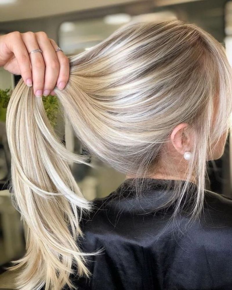 Come curare i capelli biondi