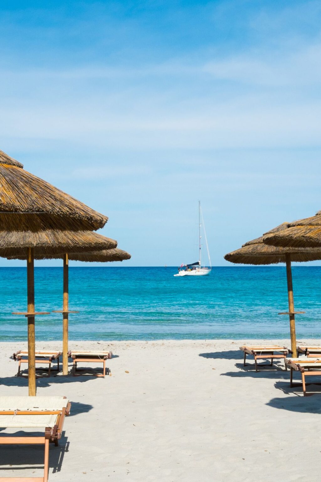 Galateo in spiaggia: il manuale del perfetto bon ton estivo