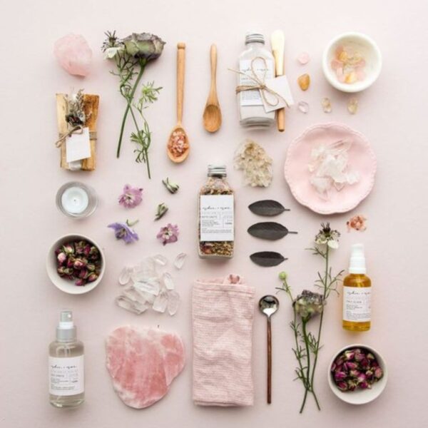 Guida pratica alla fotografia flat lay: cos'è e come realizzarla nel modo corretto