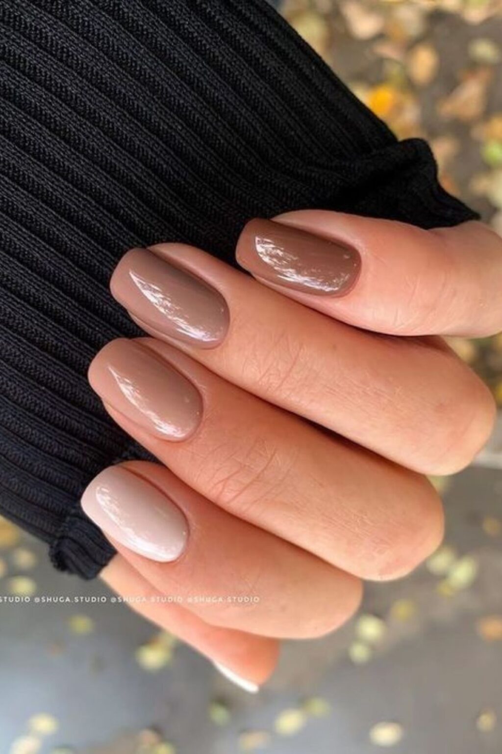 Nail Marrone: la tendenza autunno-inverno per le tue unghie