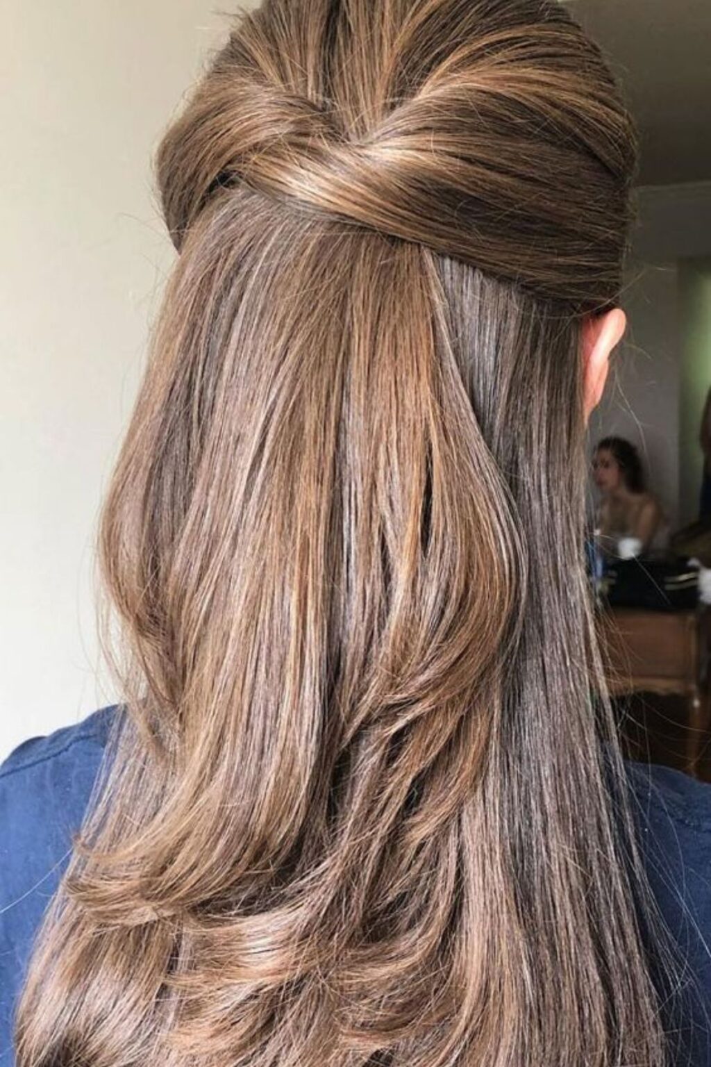 Capelli medi e semiraccolto: le soluzioni più belle per ogni tipo di evento