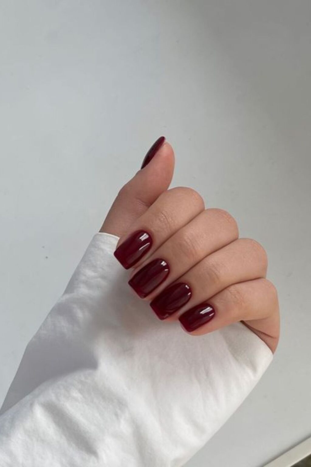 Cherry Mocha (o Cherry Gucci), la manicure invernale