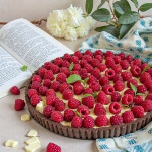 Crostata al Cacao con Crema al Cioccolato Bianco e Lamponi